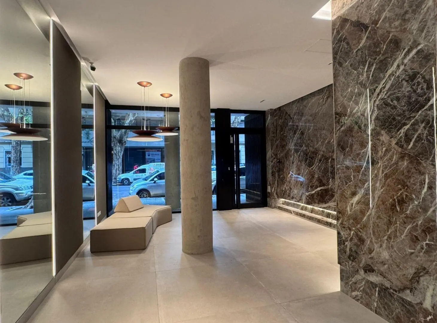 VENTA Departamento 3 ambientes al contrafrente abierto con balcon y parrilla PALERMO HOLLYWOOD 4