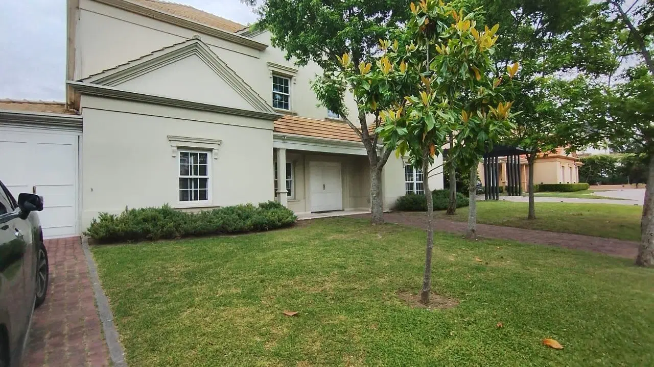 VENTA CASA PILAR GOLF, 2 COCHERAS, 4 AMBIENTES, ESCRITORIO, PKAYROOM , PISCINA CLIMATIZADA 8