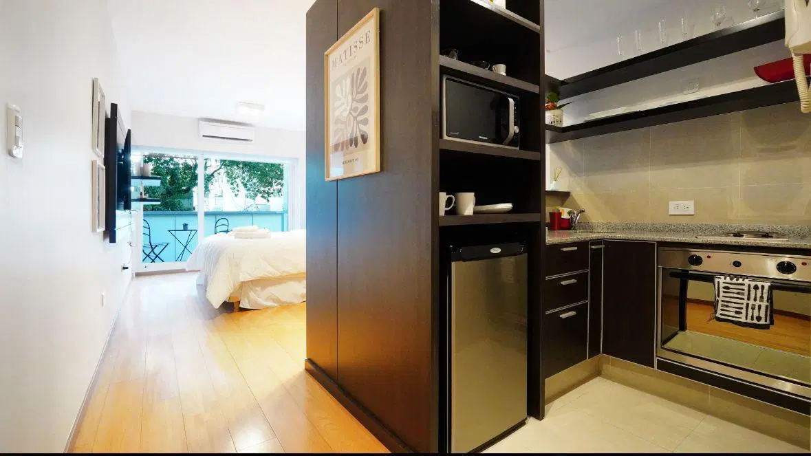 Venta Departamento Monoambiente Al Frente en Las Cañitas 2