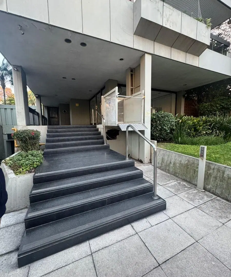 Departamento (piso) en torre en Olivos - 183 m2 refaccionado 3