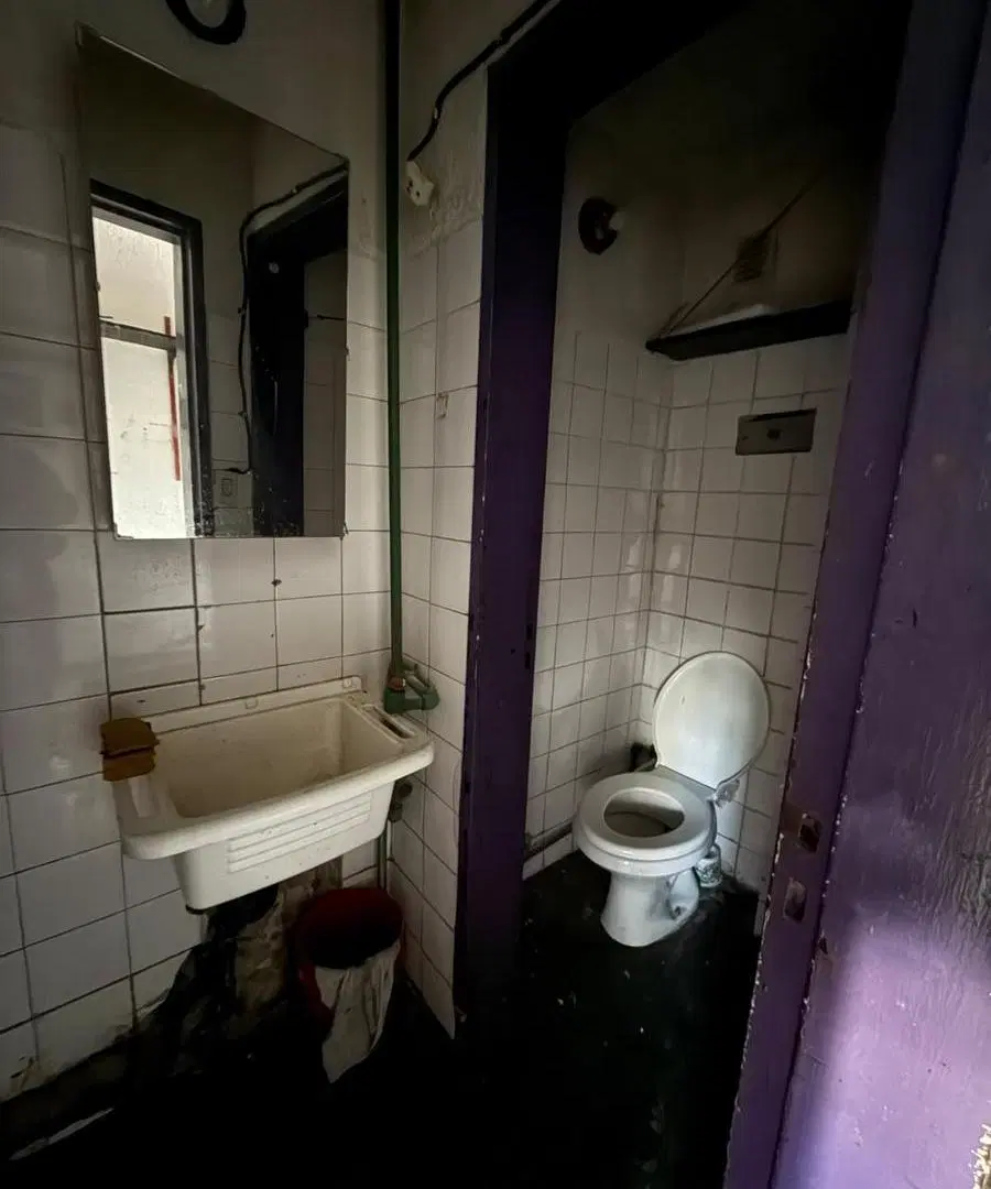 LOCAL COMERCIAL APTO TODO DESTINO | ALTA RENTABILIDAD EN DÓLARES +10% ANUAL | LISTO PARA ESCRITURAR 5