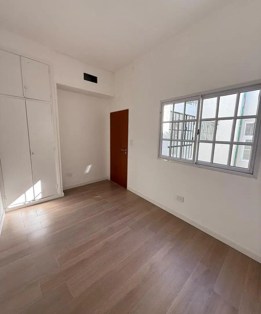 VENTA PH 4 AMBIENTES RECICLADO A NUEVO | TERRAZA PROPIA CON PARRILLA Y QUINCHO | SIN EXPENSAS | ENTR 8