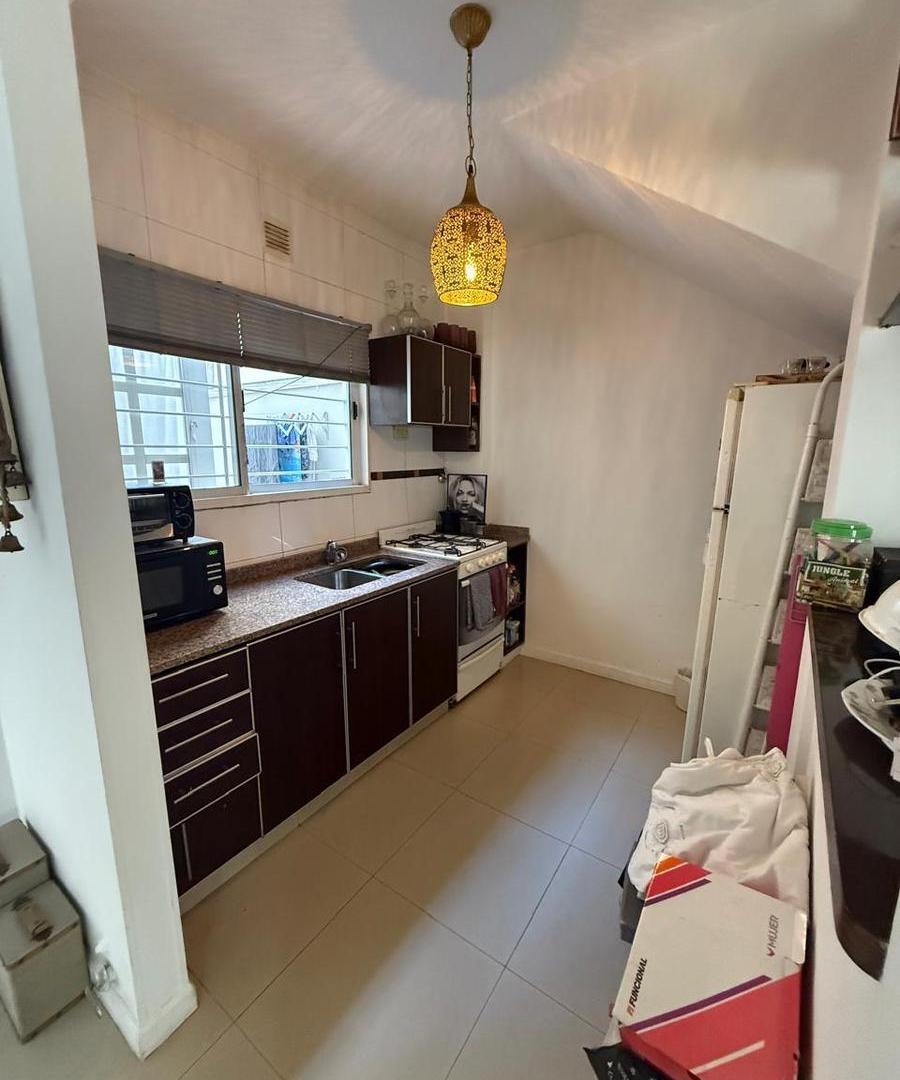 Foto de VENTA PH TIPO CASA 2 AMBIENTES CON PATIO, ENTRADA INDEPENDIENTE Y SIN EXPENSAS- CABALLITO, imagen 3