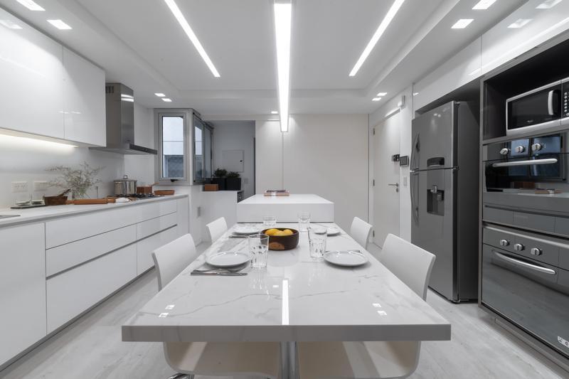Foto de Alquiler departamento de 4 ambientes con dependencia - El mas lindo de, imagen 1