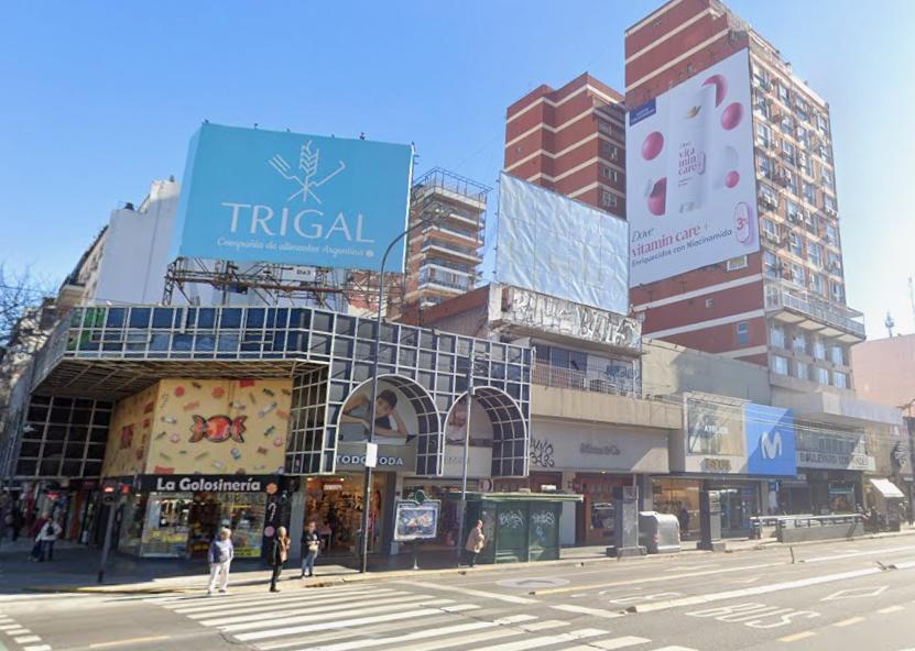 Foto de ALQUILER LOCAL EN DOS PLANTAS EN ZONA COMERCIAL AVENIDA CABILDO Y, imagen 1