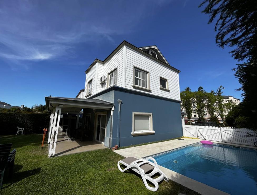 Foto de Casa en Venta 5 ambientes + Pileta en Casa del Este, Barrio Portezuelo, imagen 1