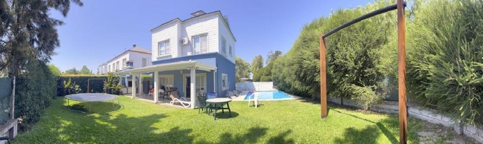 Foto de Casa en Venta 5 ambientes + Pileta en Casa del Este, Barrio Portezuelo, imagen 2