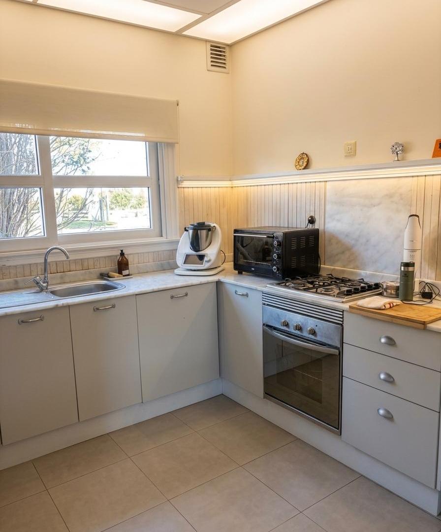 Foto de Casa en Venta 5 ambientes + Pileta en Casa del Este, Barrio Portezuelo, imagen 5
