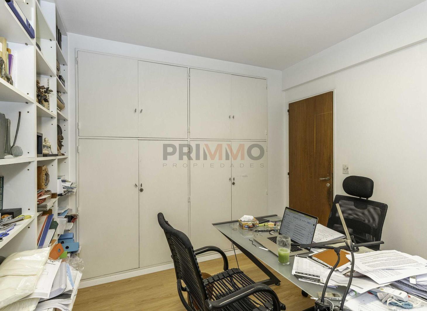 Foto de VENTA DEPARTAMENTO CINCO AMBIENTES MAS DEPENDENCIA ZONA EMBAJADAS, imagen 2