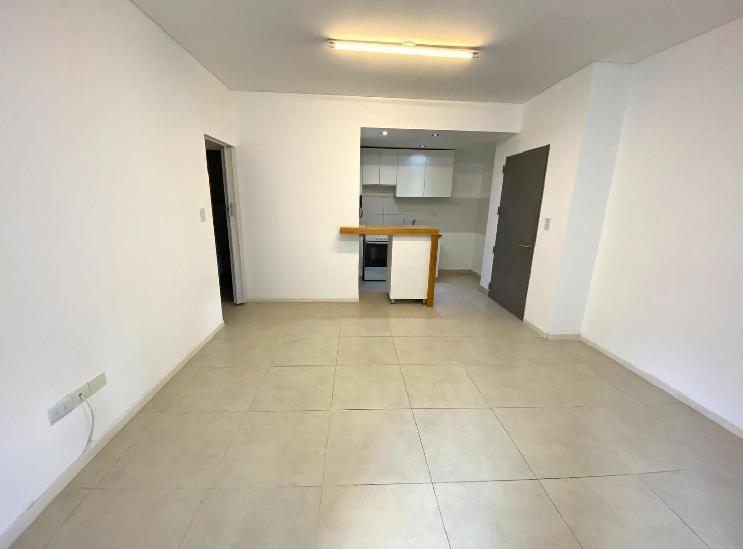 Foto de VENTA DEPARTAMENTO 2 AMBIENTES CON COCHERA EN SAN FERNANDO, imagen 1