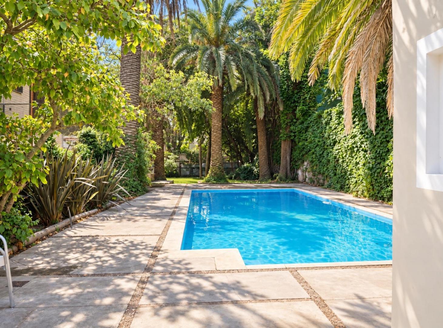Foto de Casa - Barrio Vicente López - 650m2 - 4 cocheras - Terreno 1000 m2, imagen 2