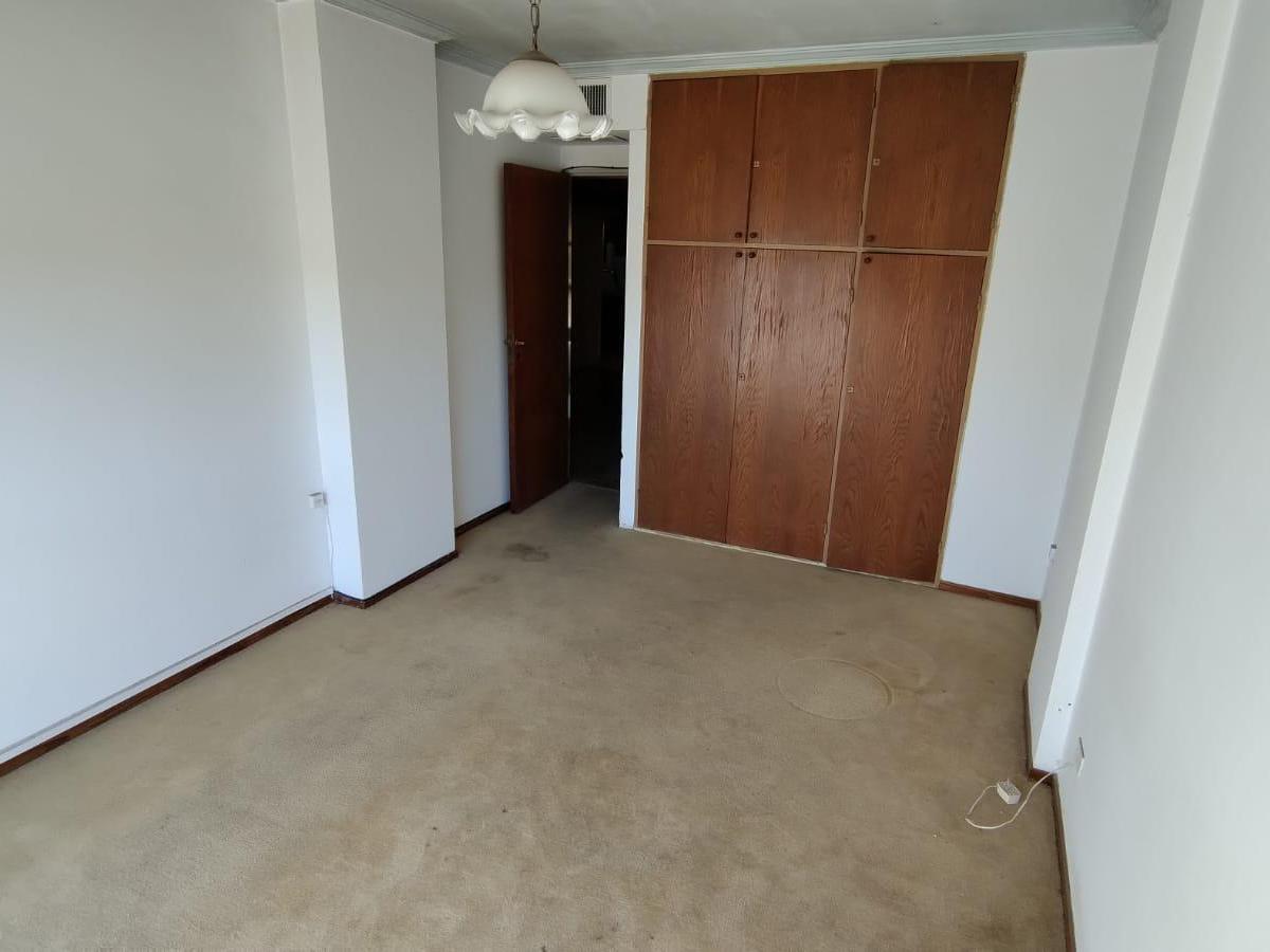 Departamento en Venta Piso Exclusivo con Balcones Al Frente - Av de La Libertal Al 300 2