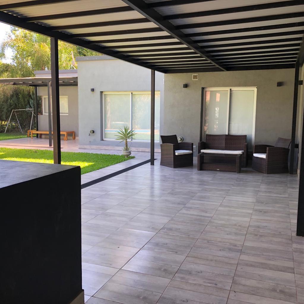 Casa en Venta de Dos Dorm. con Patio y Pileta - Sol Paraná - Pueblo Esther 5