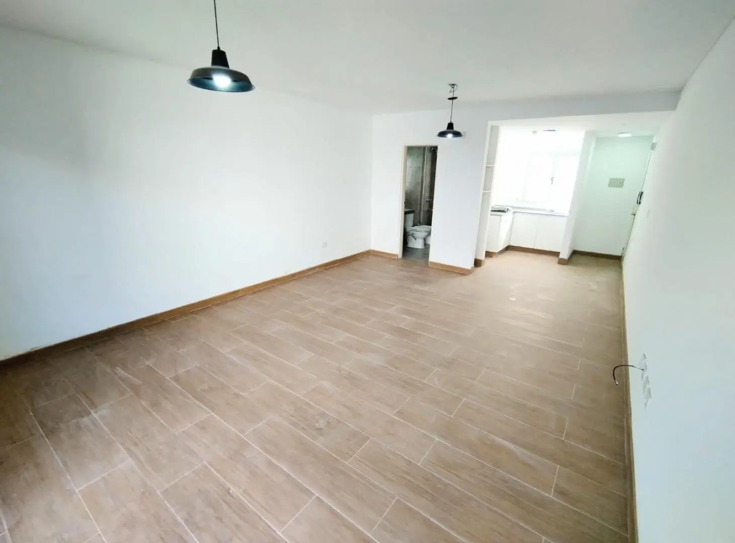 Monoambiente en alquiler con cochera - Alem 2400 4