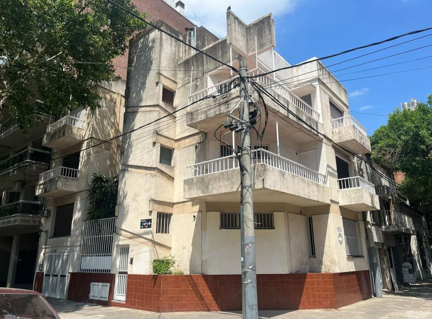 Departamento dos dormitorios con balcón al frente en alquiler - Suipacha al 1300 4