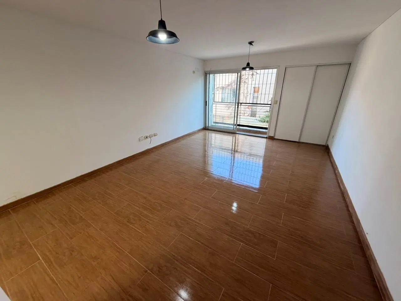 Departamento monoambiente en alquiler - Alem 2400 3