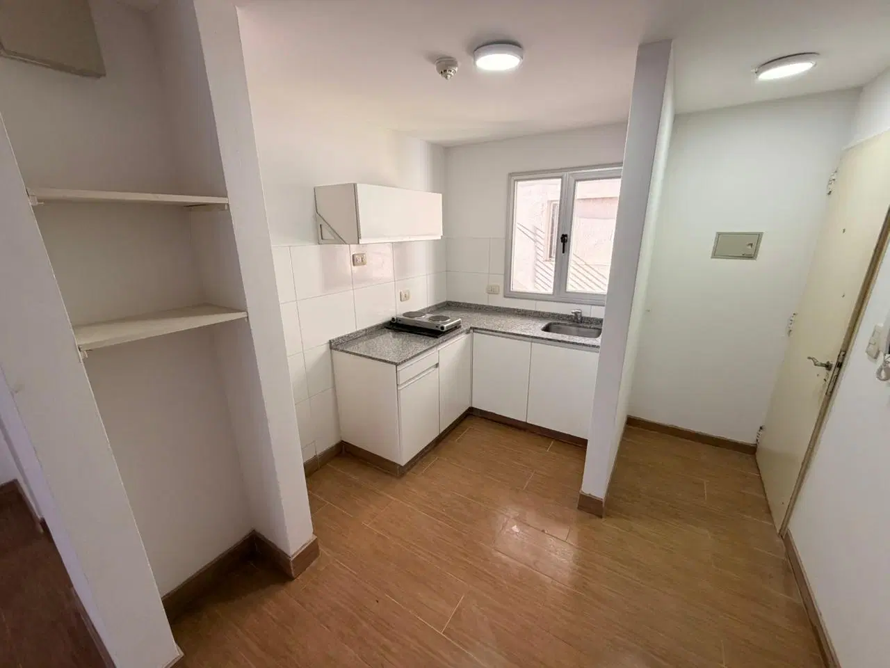 Departamento monoambiente en alquiler - Alem 2400 2
