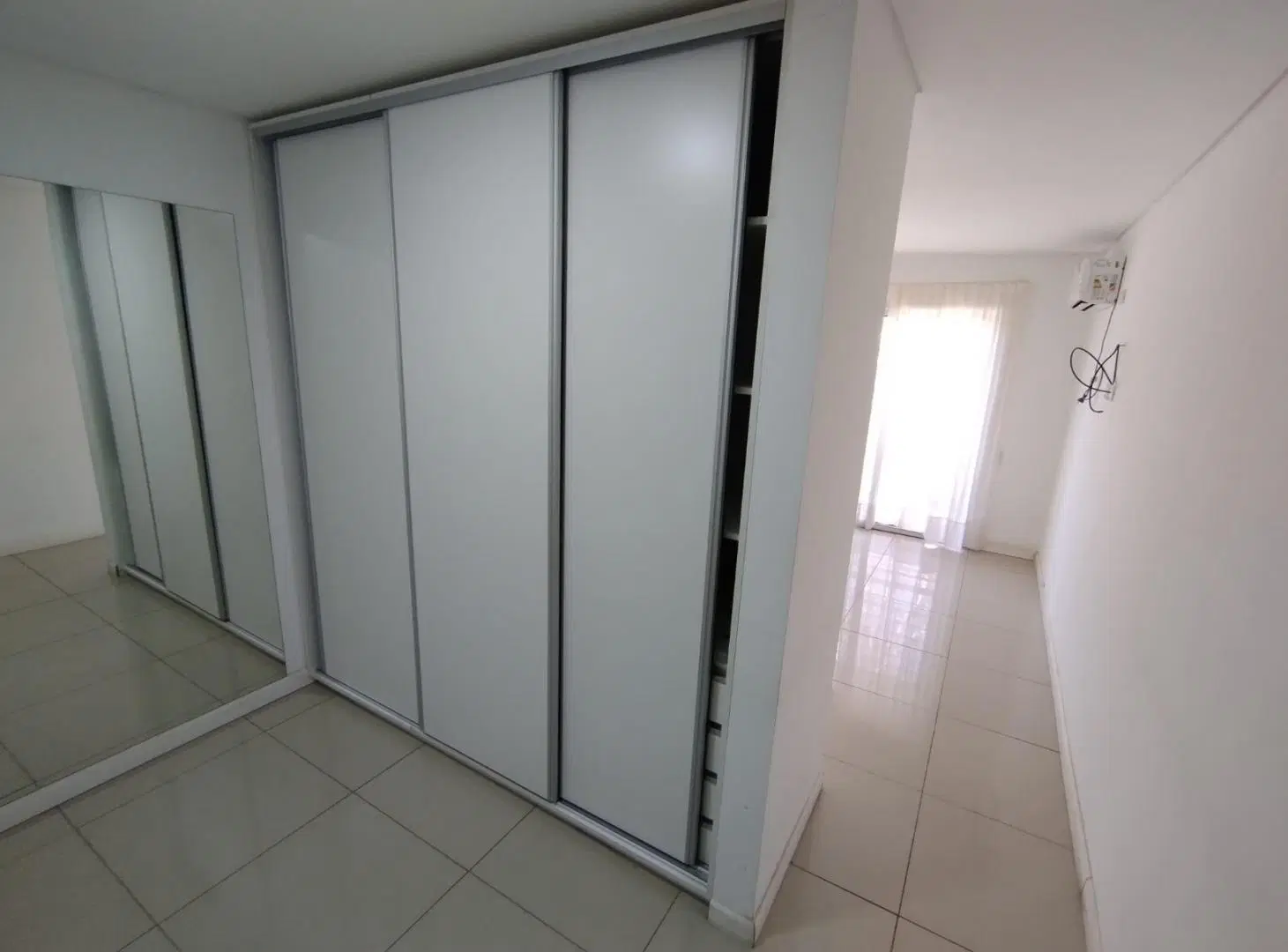 Departamento en alquiler un dormitorio con balcón al frente más cochera - Gallo al 700 4
