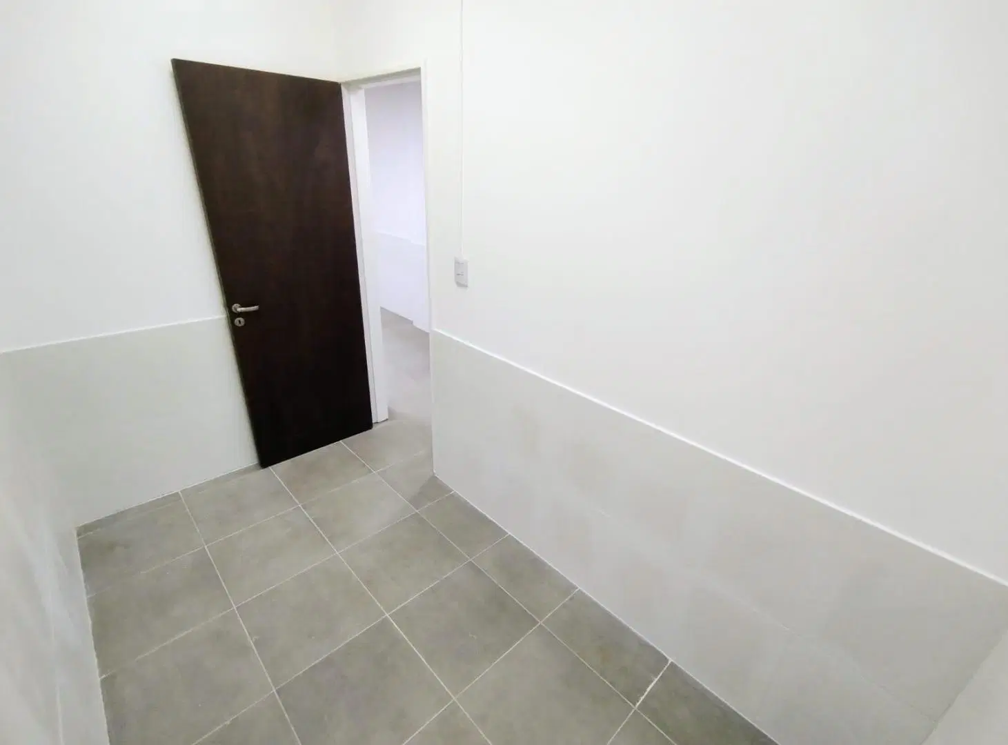 Local comercial en alquiler con vidriera al frente en pb - Rodriguez 1266 5