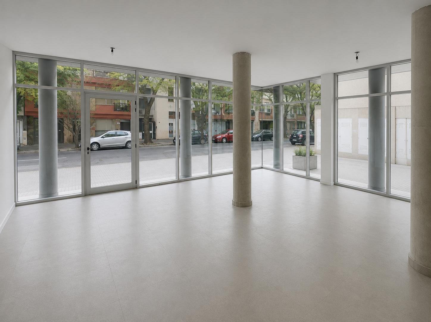 Foto de Local comercial vidriado al frente, en alquiler, - Viamonte 671, imagen 2