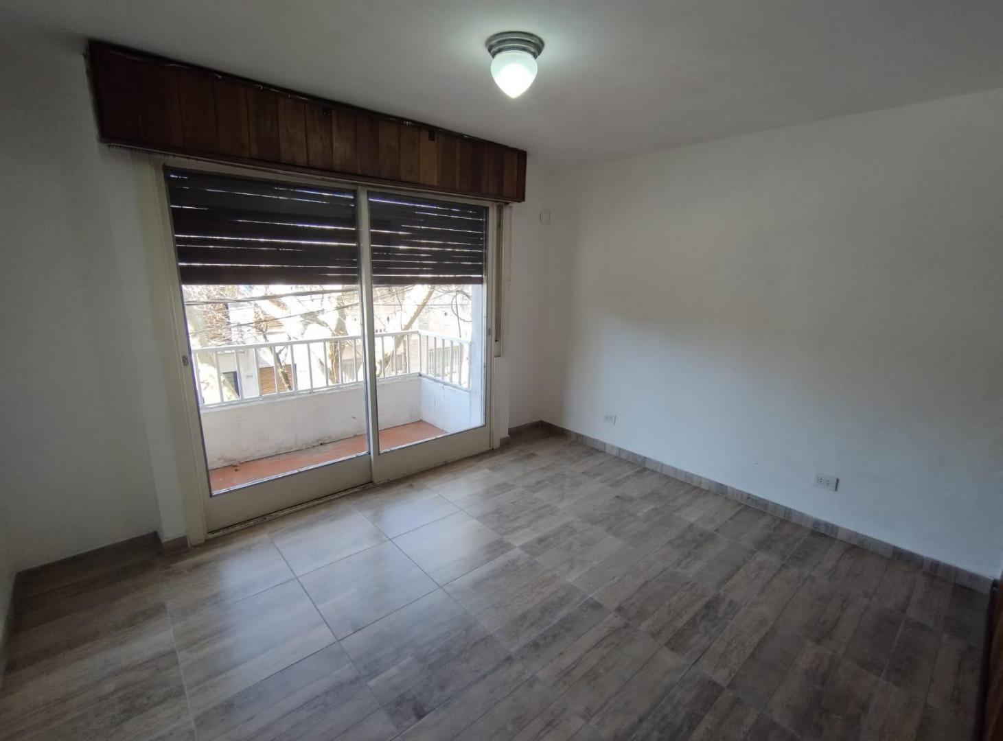 Foto de Departamento dos dormitorios con balcón al frente en alquiler, imagen 4