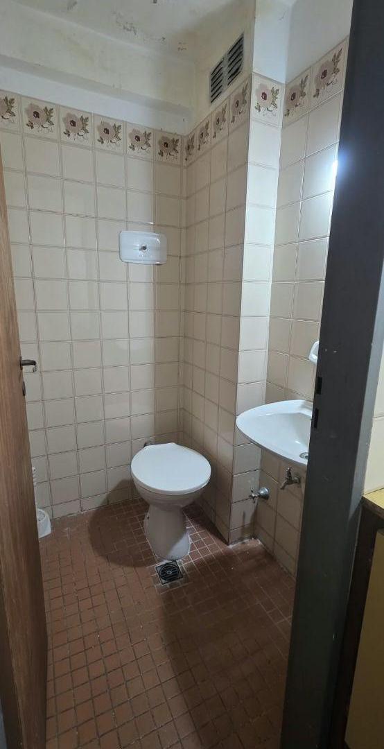 Foto de Local comercial de 40 m² en alquiler en Quilmes Centro, imagen 3