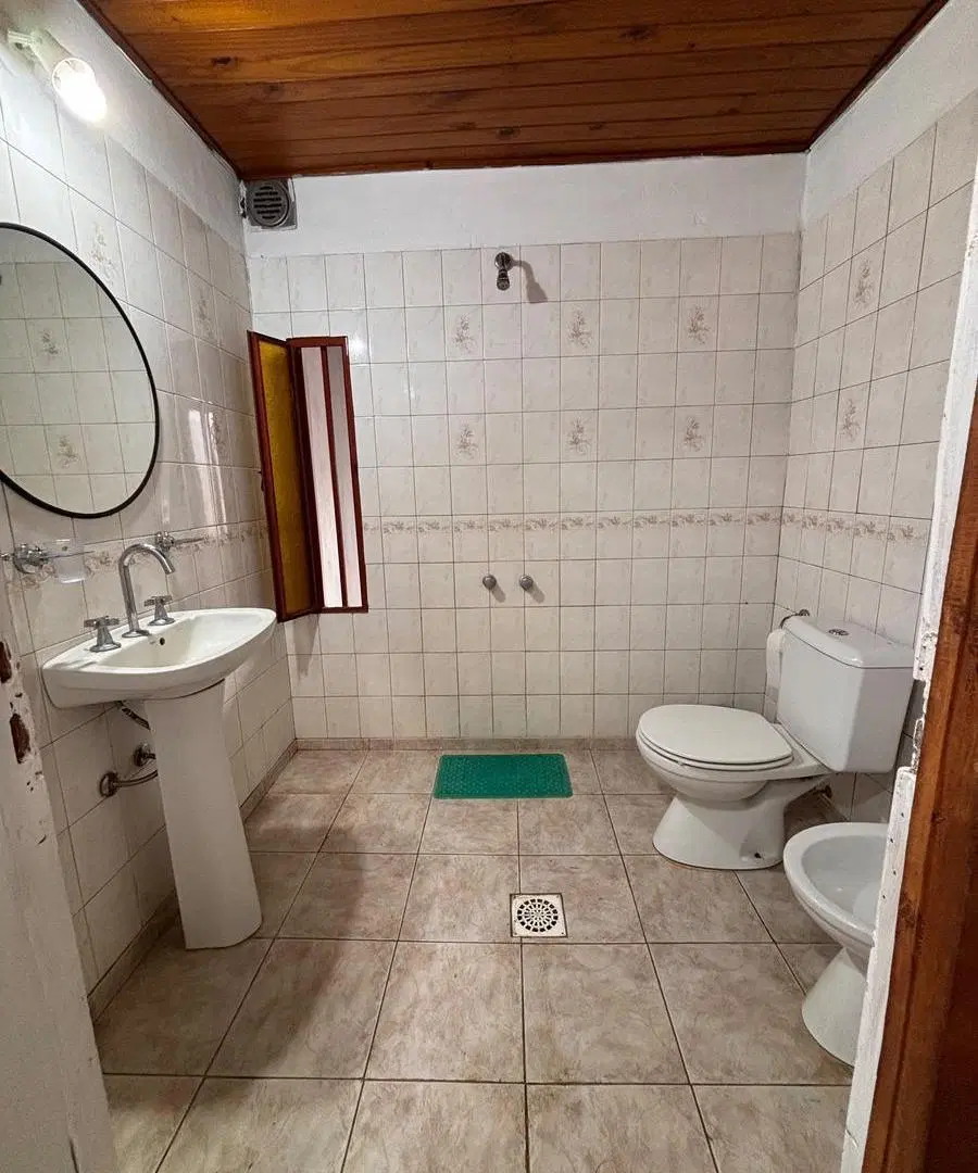 Casa tipo PH en 147 68 y 69, un/dos dormitorio apto banco 1