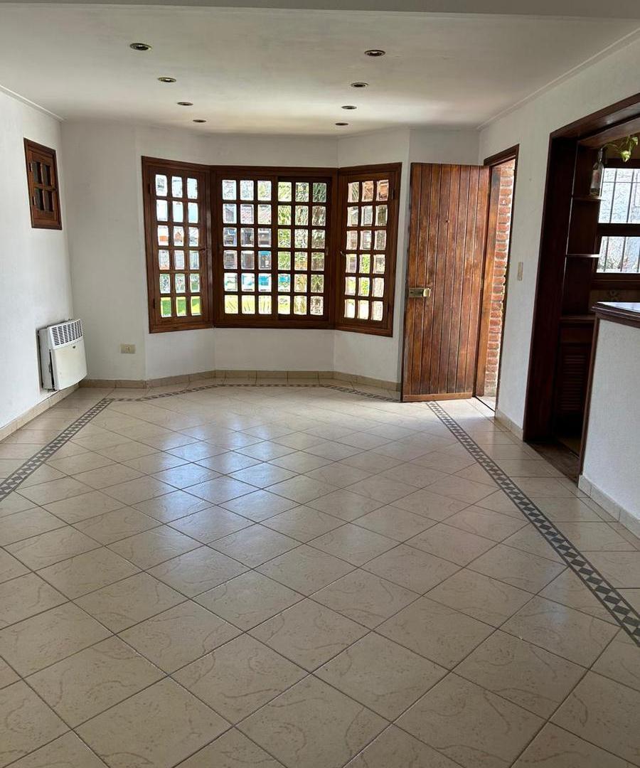 Foto de Casa en City Bell en Alquiler con parque y pileta, imagen 5
