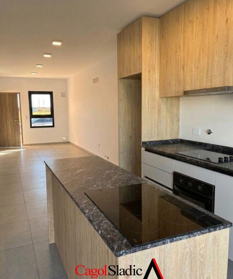 Viví Cómodo: Casa Moderna de 2 Dormitorios en Una Planta