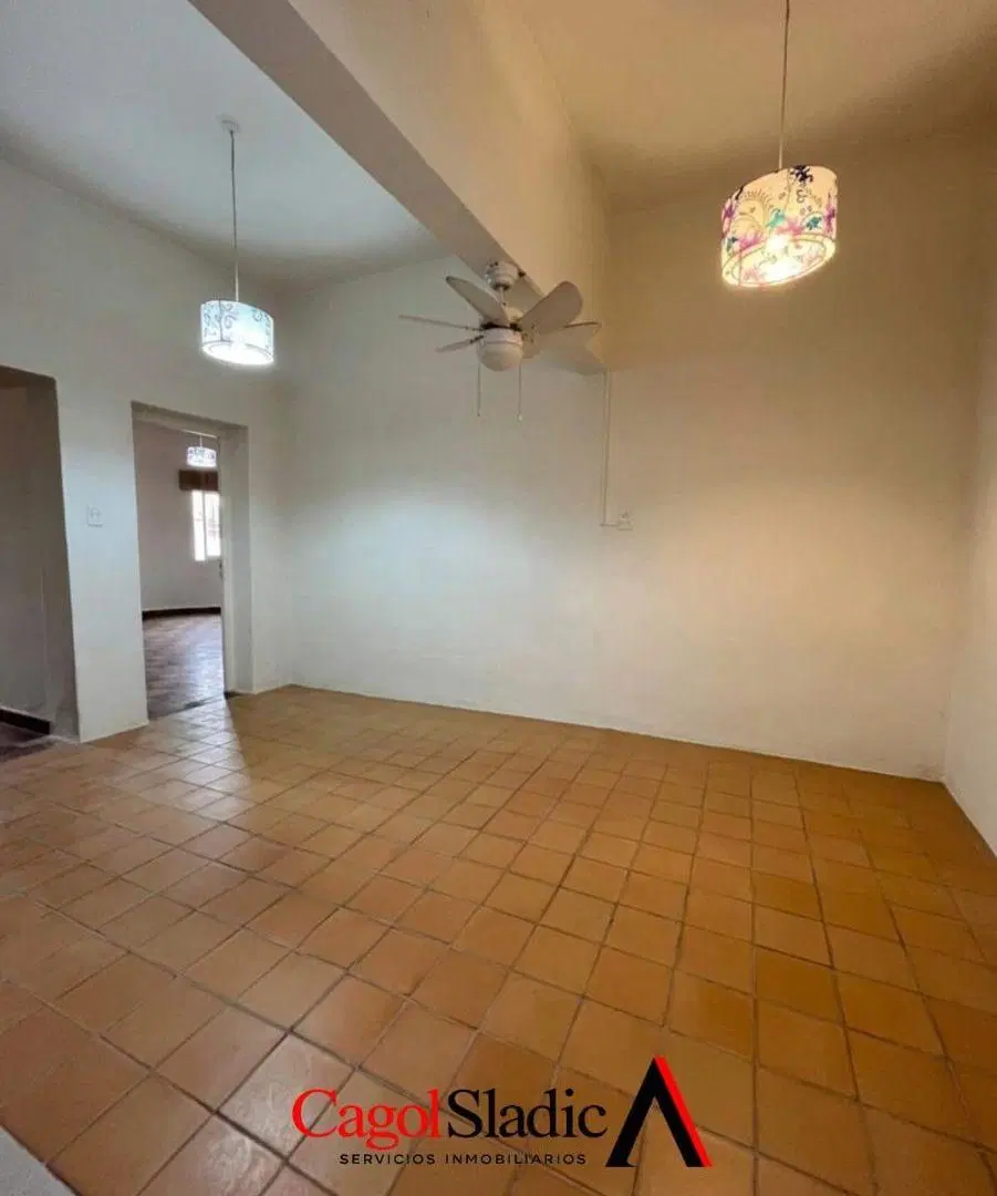Casa en alquiler en Villa Cabrera 4