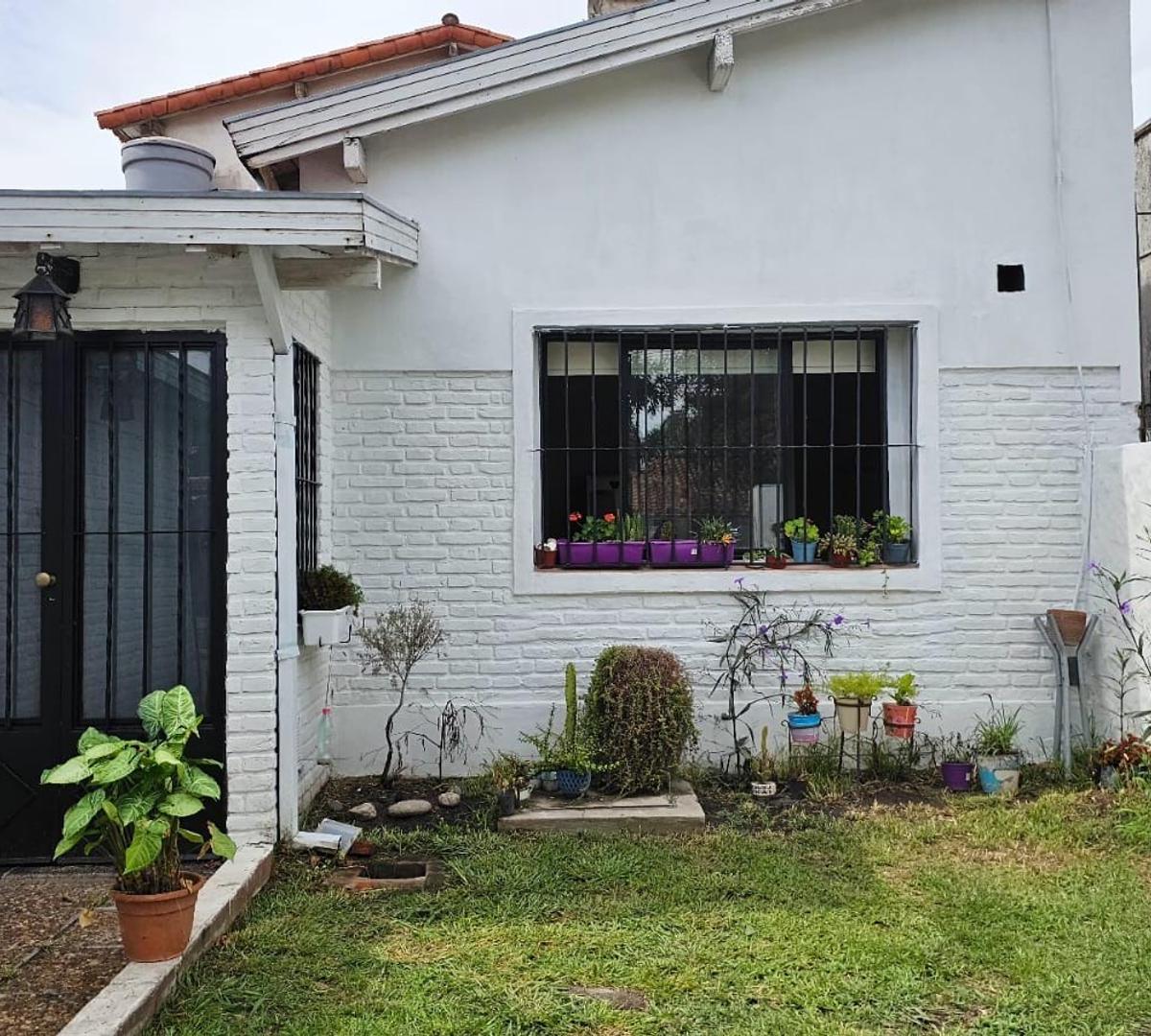Casa en Venta de 5 Ambientes en Ituzaingo Sur 2