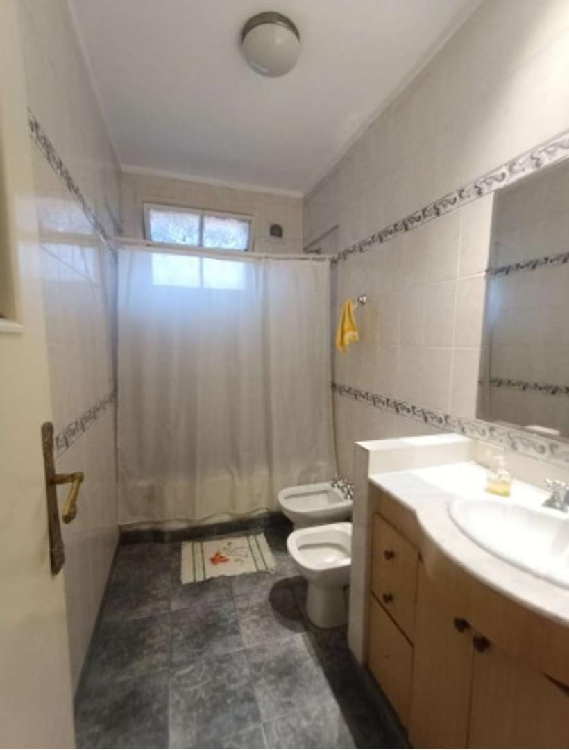 Casa en Venta de 6 Ambientes en Ituzaingó Sur 5