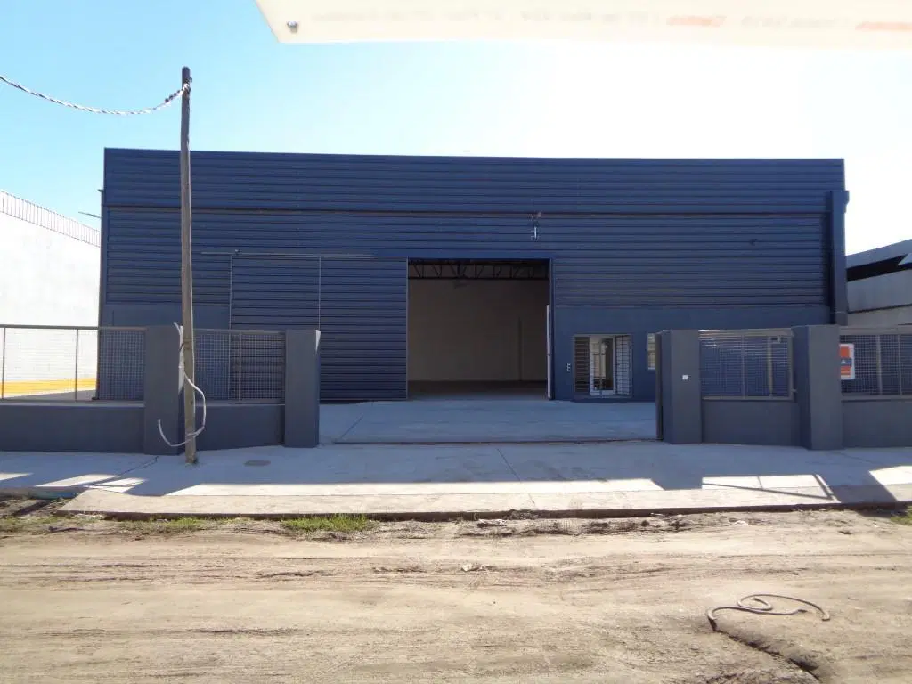 Barrio Los Boulevares - Excelente Galpón  Depósito, Nuevo a Estrenar de 542 m2 Cubiertos, con 2 Ingr 2