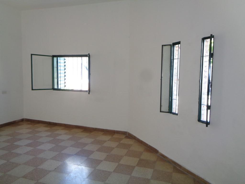 Foto de Barrio Alto Alberdi - Casa de 3 Dormitorios, Amplia y Luminosa con, imagen 5