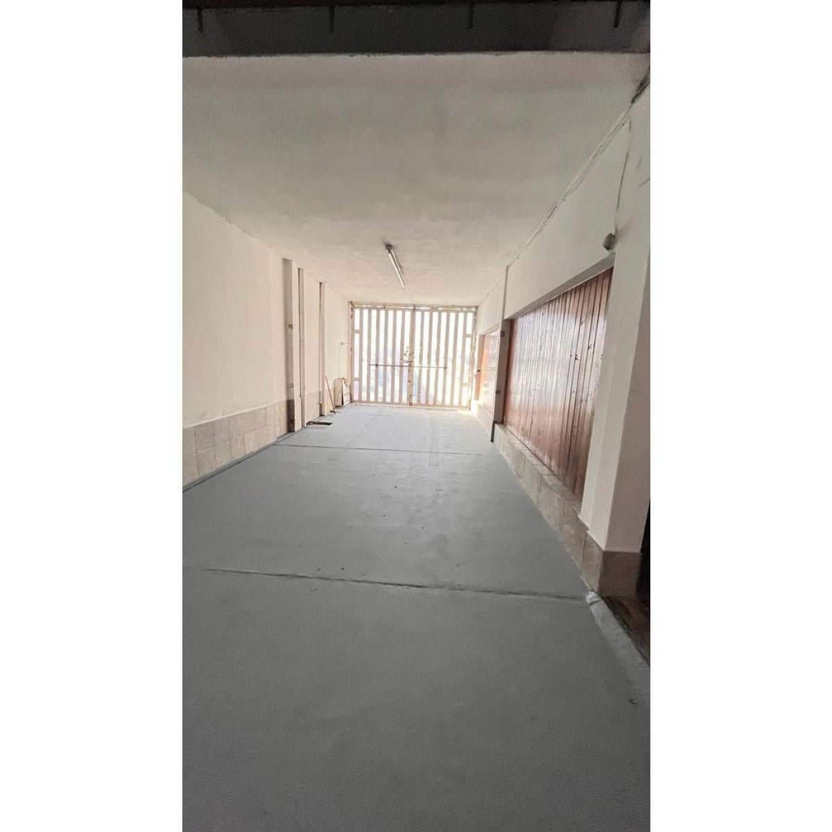 Foto de GALPON 300 m2 CON OFICINAS /VIVIENDA BV. AVELLANEDA Y PELLEGRINI, imagen 2