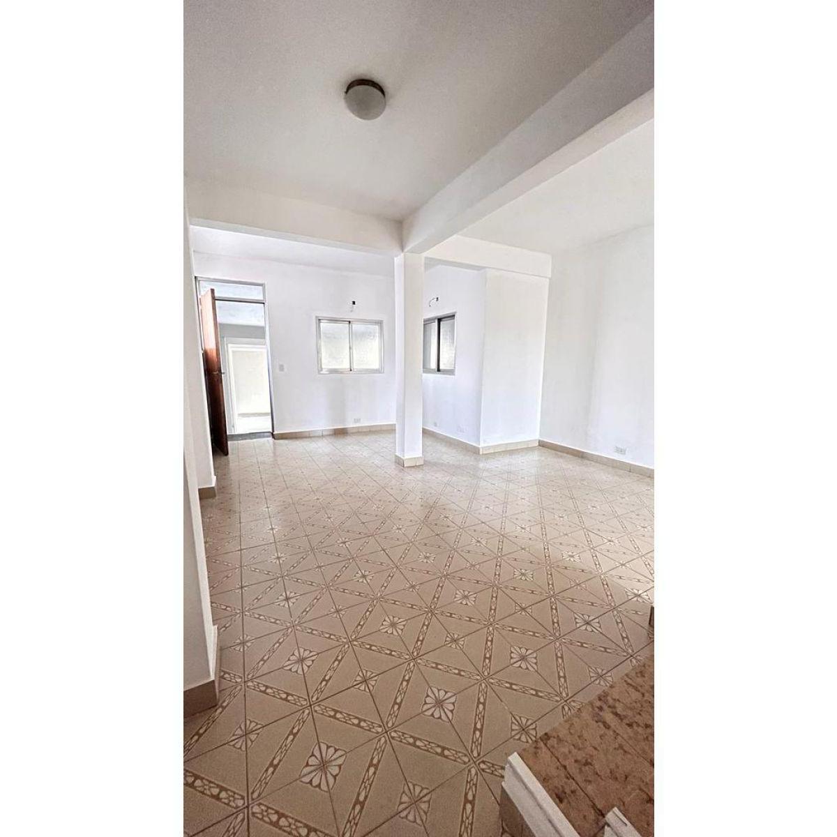 Foto de GALPON 300 m2 CON OFICINAS /VIVIENDA BV. AVELLANEDA Y PELLEGRINI, imagen 3