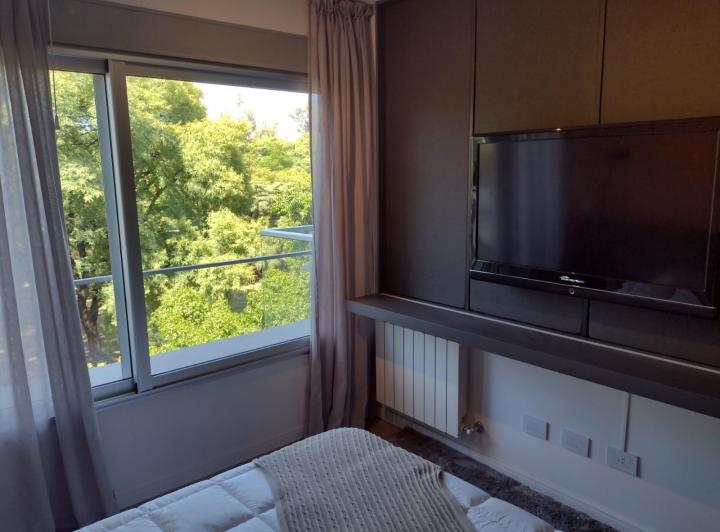 ALQUILER  FRENTE AL PARQUE- PELLEGRINI 2682 PISO EXCLUSIVO CON COCHERA 3