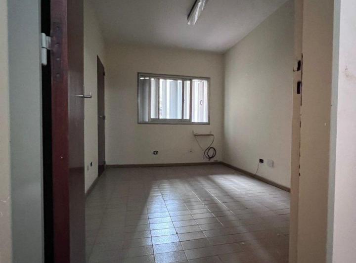 OFICINA EN PLANTA ALTA MENDOZA 1184 5