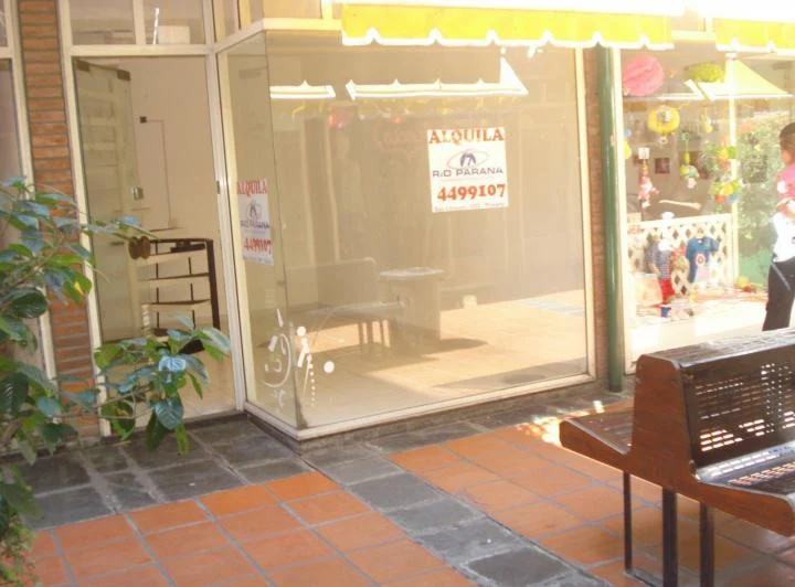 CALLE ANGOSTA  LOCAL 2