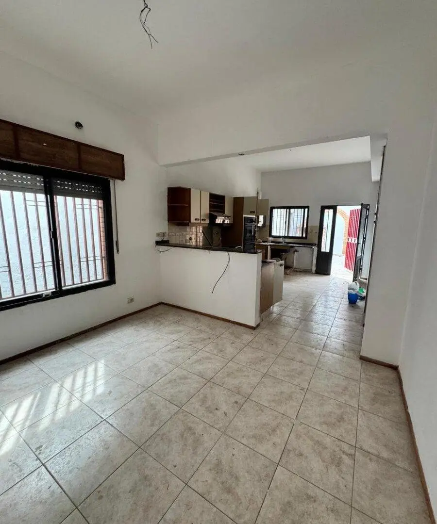 PTE ROCA 3545 CON GARAGE Y PATIO 4