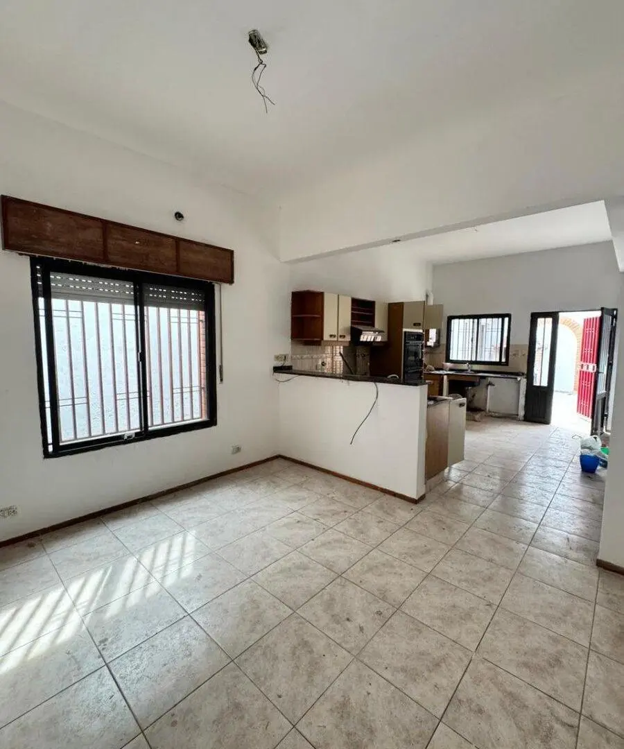 PTE ROCA 3545 CON GARAGE Y PATIO 2