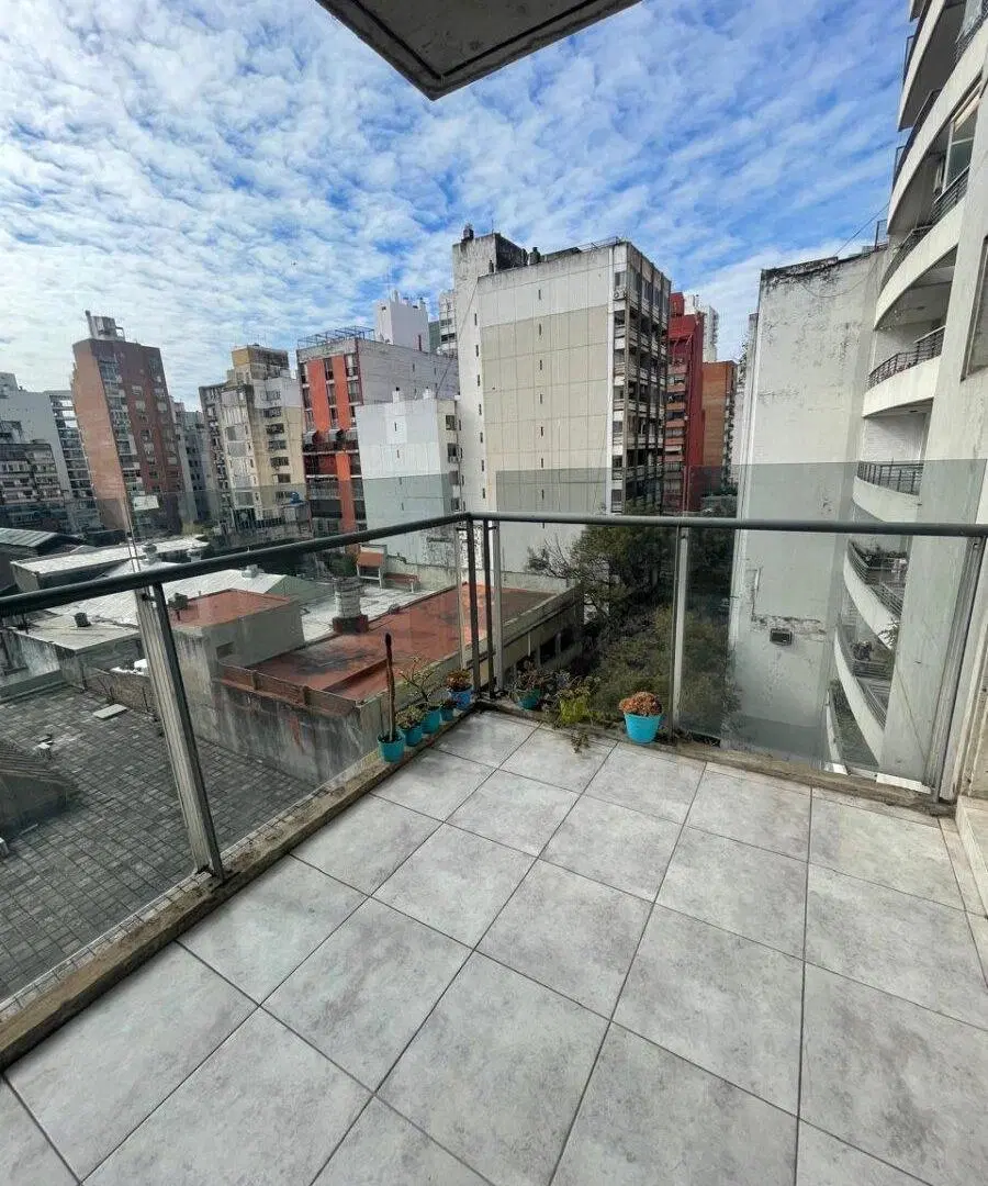 SAN LUIS 655 AL FRENTE AMPLÍSIMO 4
