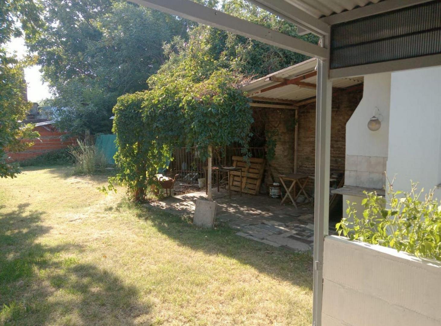 Foto de BARRIO TANGO CASA SOBRE 3 LOTES, imagen 3