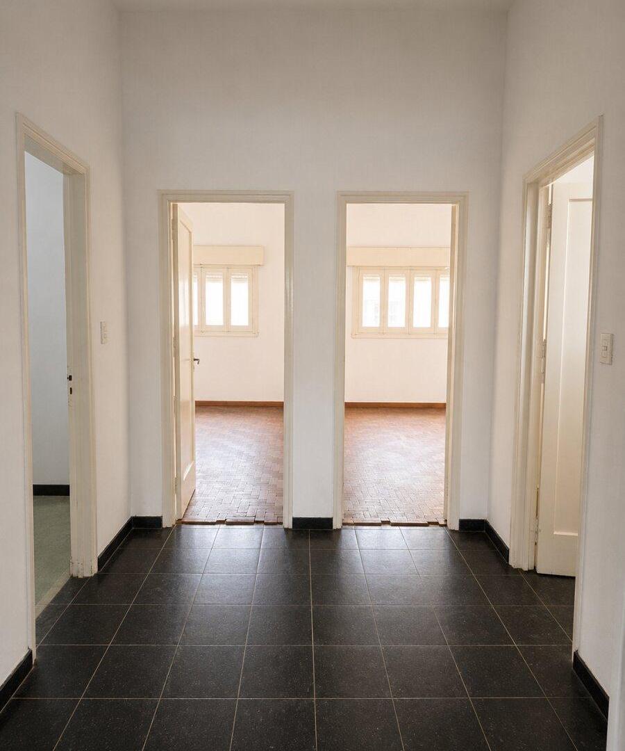 Foto de SAN MARTIN 3545 - CASA CON JARDIN Y COCHERA, imagen 3