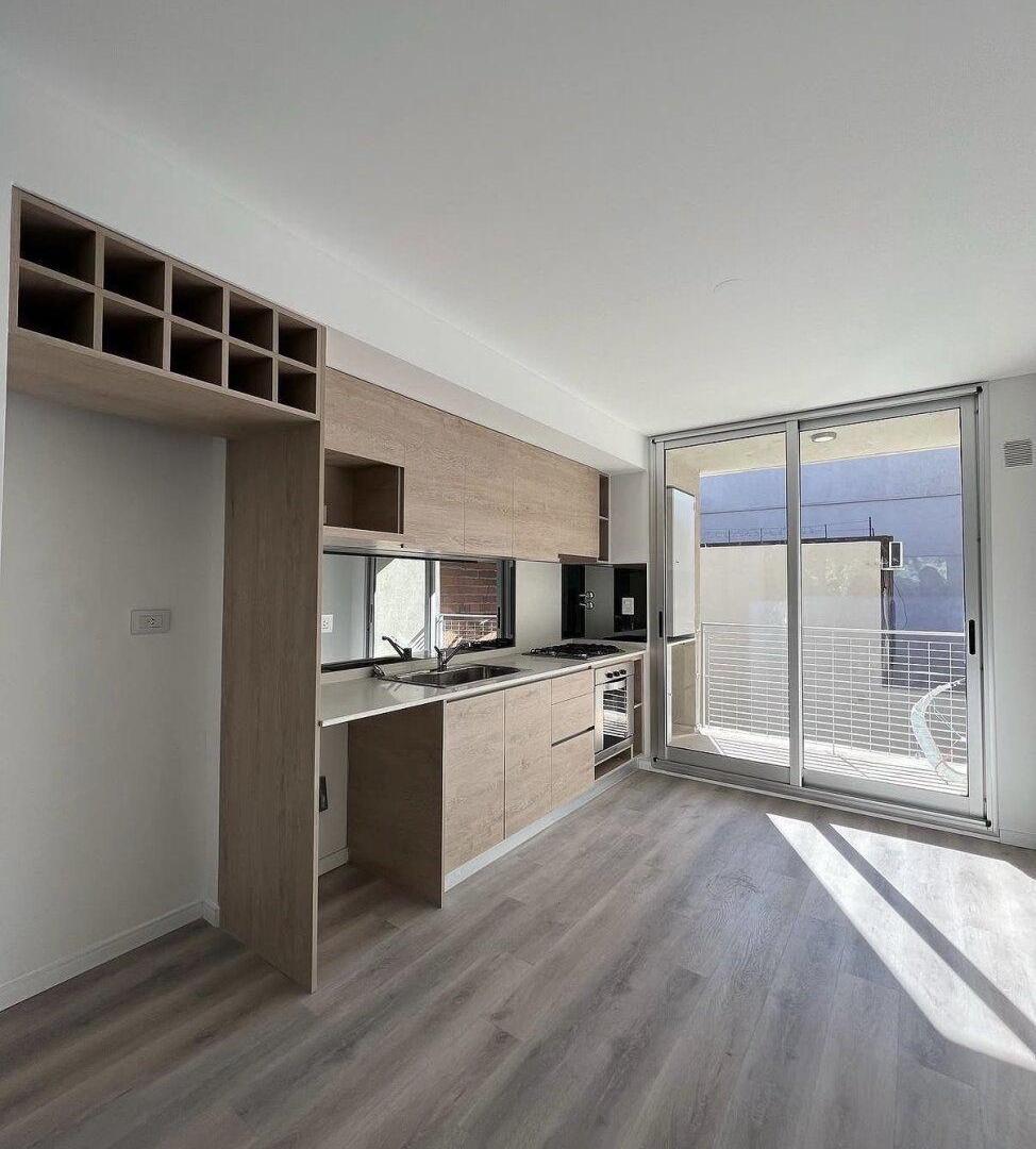 Foto de PELLEGRINI 2600 - 2 DORMITORIOS PISO EXCLUSIVO + COCHERA, imagen 5