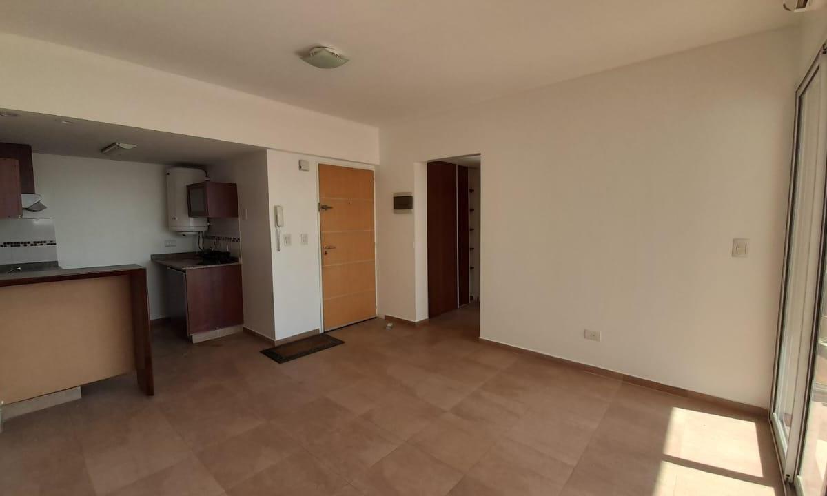 Departamento 2 Amb. con Cochera y Balcón Terraza. 5