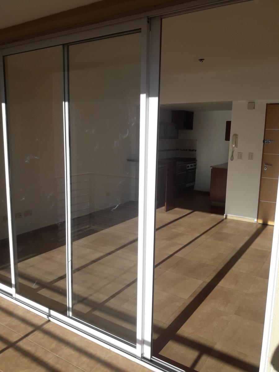 Departamento 2 Amb. con Cochera y Balcón Terraza. 1