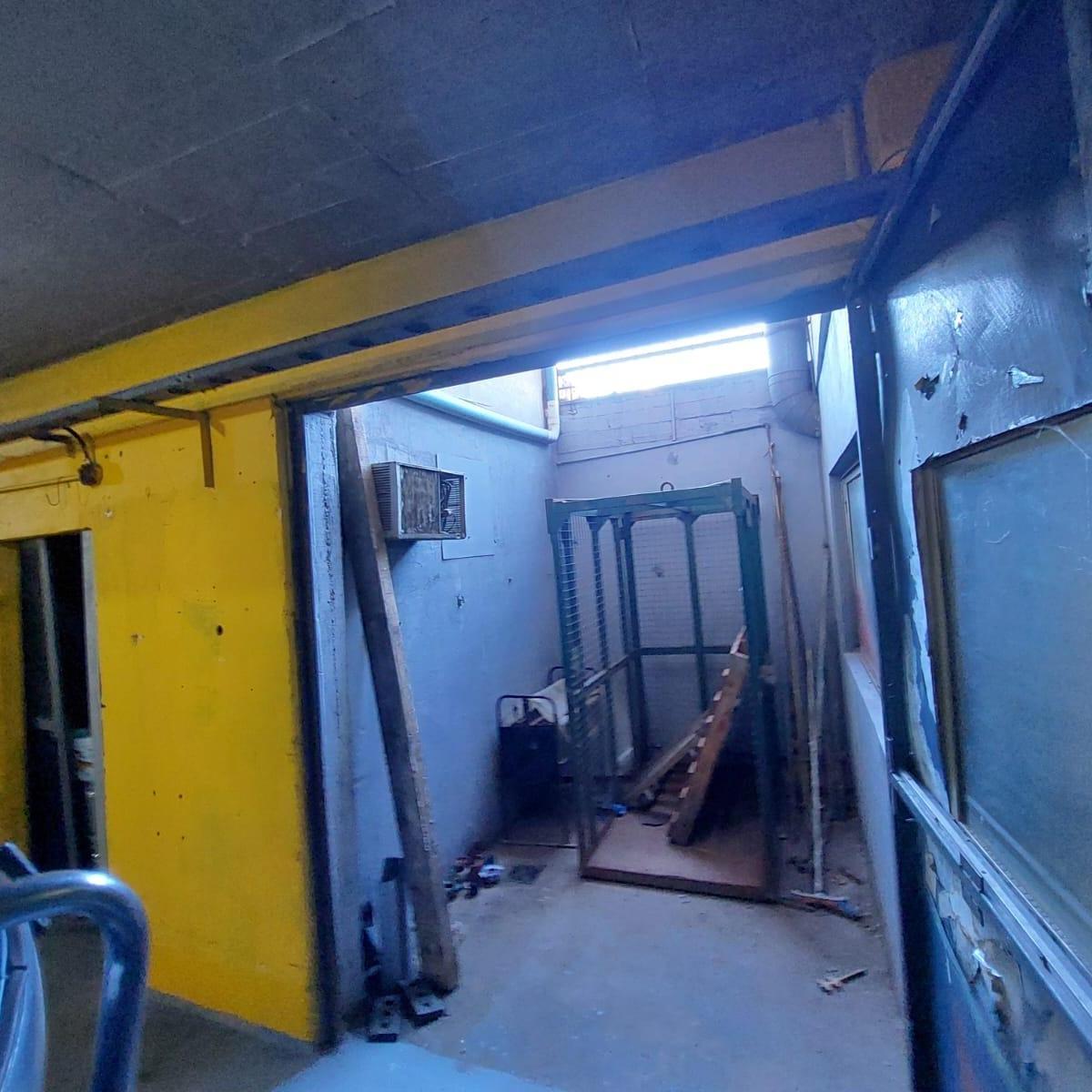 Foto de IMPONENTE GALPON DE 1400m2 CUBIERTOS - ZONIFICACION IR, imagen 4
