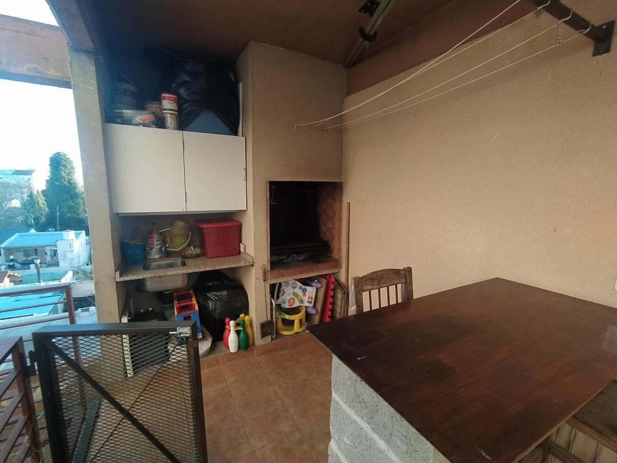 Departamento 2 Ambientes y 1/2 con Cochera - Gran Ubicación 3