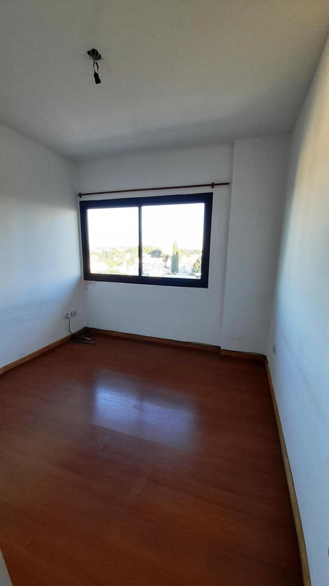 Gran Departamento 3 Ambientes - Excelente Ubicación 2